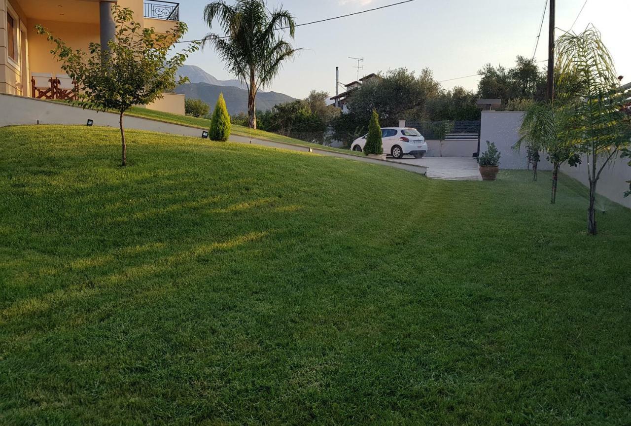 Dimitris Villa Aigio Exterior photo